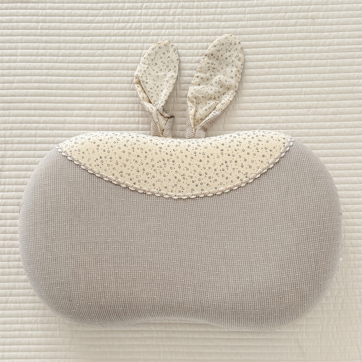 91家纺网 家纺一手货源 找家纺 麦肯锡 2026新款自然生活记忆枕枕头枕芯-折耳兔 折耳兔-灰色