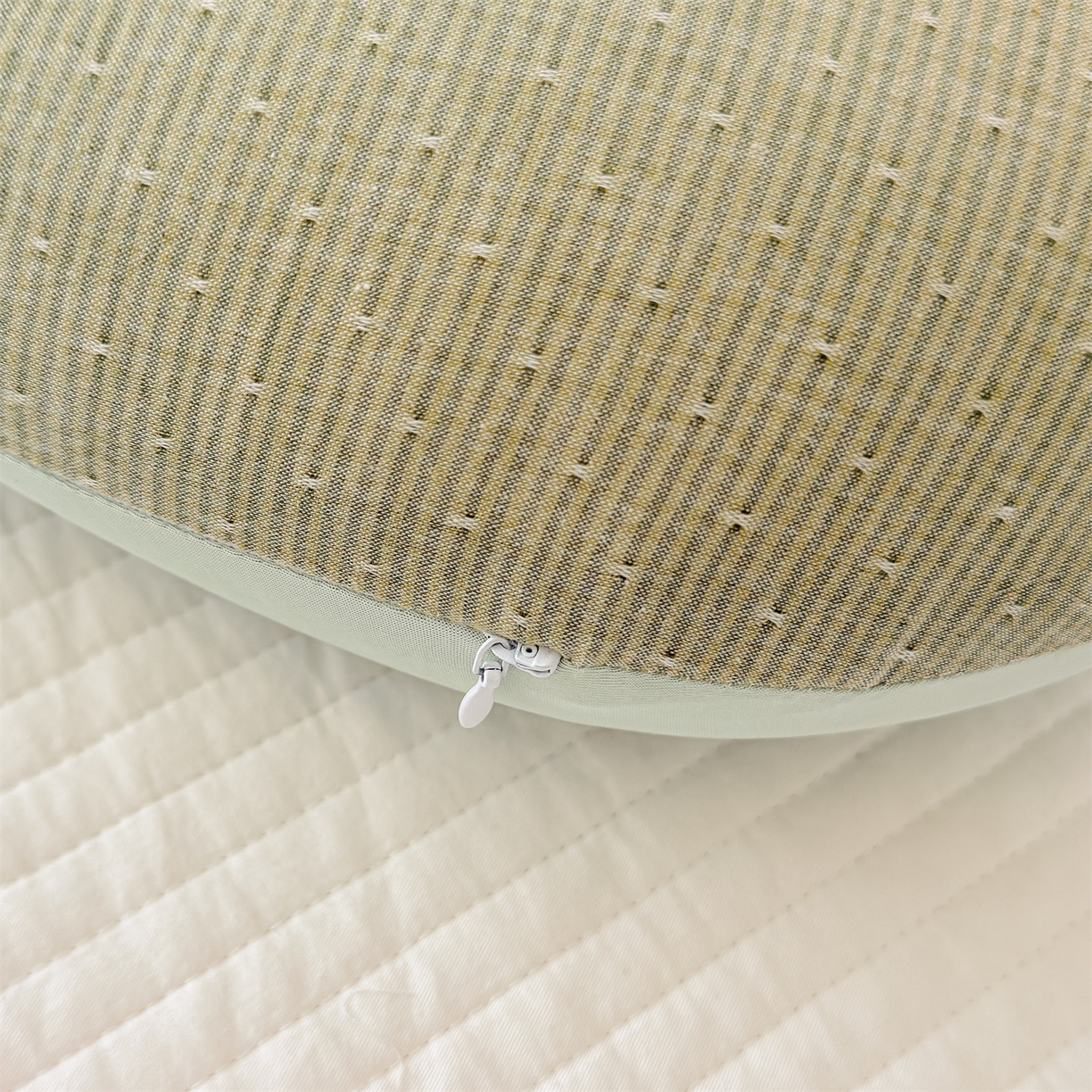 91家纺网 家纺一手货源 找家纺 麦肯锡 2026新款自然生活记忆枕枕头枕芯-折耳兔 折耳兔-绿色