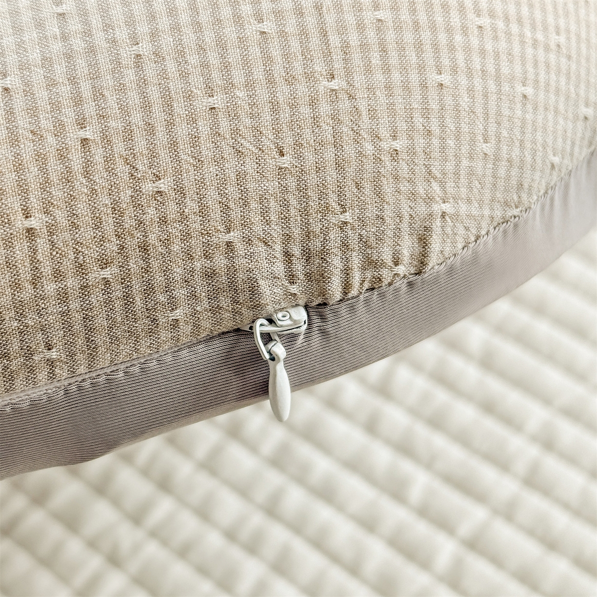 91家纺网 家纺一手货源 找家纺 麦肯锡 2026新款自然生活记忆枕枕头枕芯-小象 小象-灰色