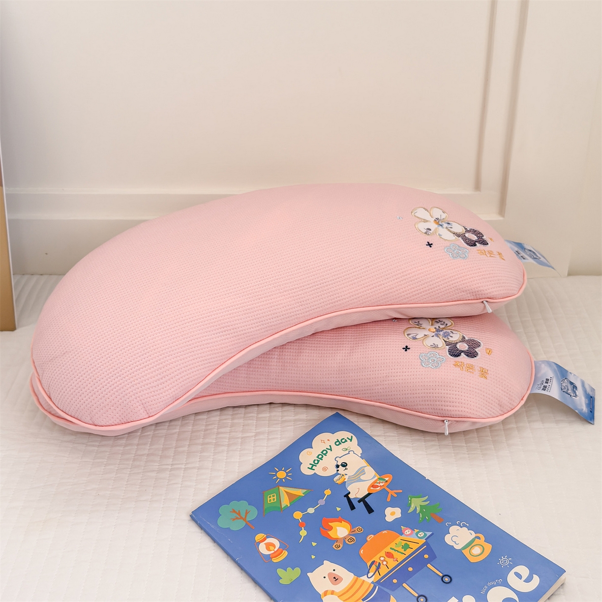 91家纺网 家纺一手货源 找家纺 （总）麦肯锡 2026新款柔纹花眠月牙荞麦枕枕头枕芯