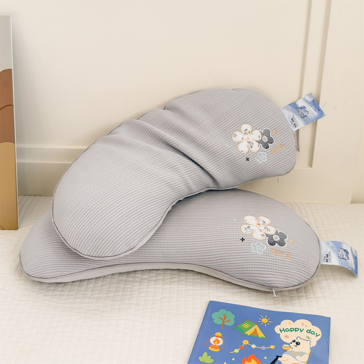 91家纺网 家纺一手货源 找家纺 麦肯锡 2026新款柔纹花眠月牙荞麦枕枕头枕芯 柔纹花眠月牙荞麦枕-灰色