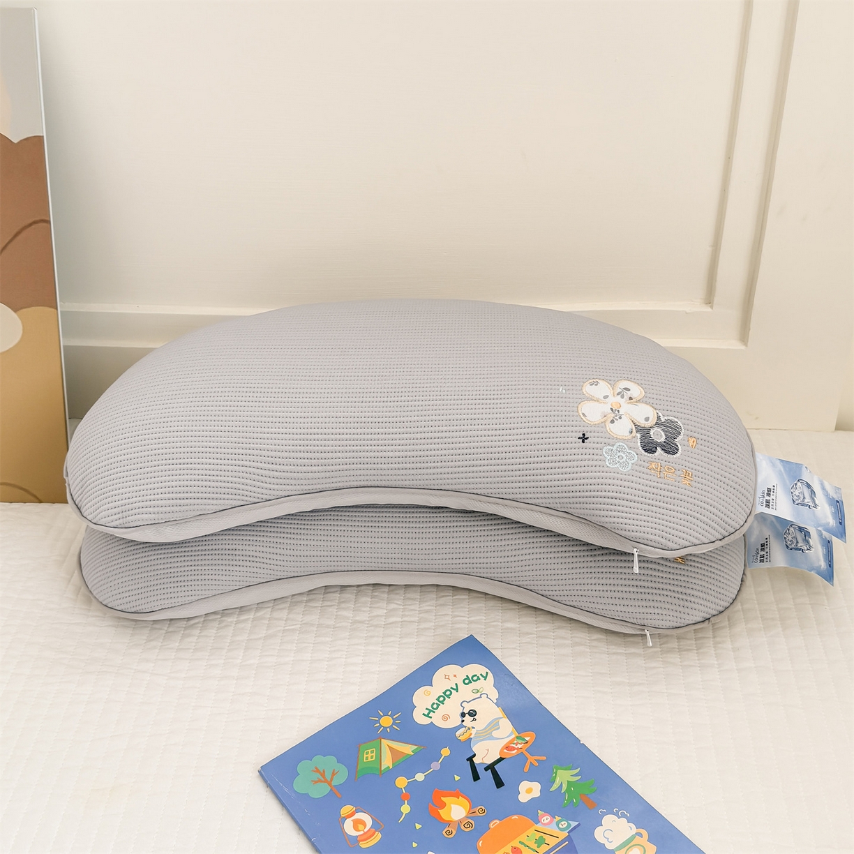 91家纺网 家纺一手货源 找家纺 麦肯锡 2026新款柔纹花眠月牙荞麦枕枕头枕芯 柔纹花眠月牙荞麦枕-灰色