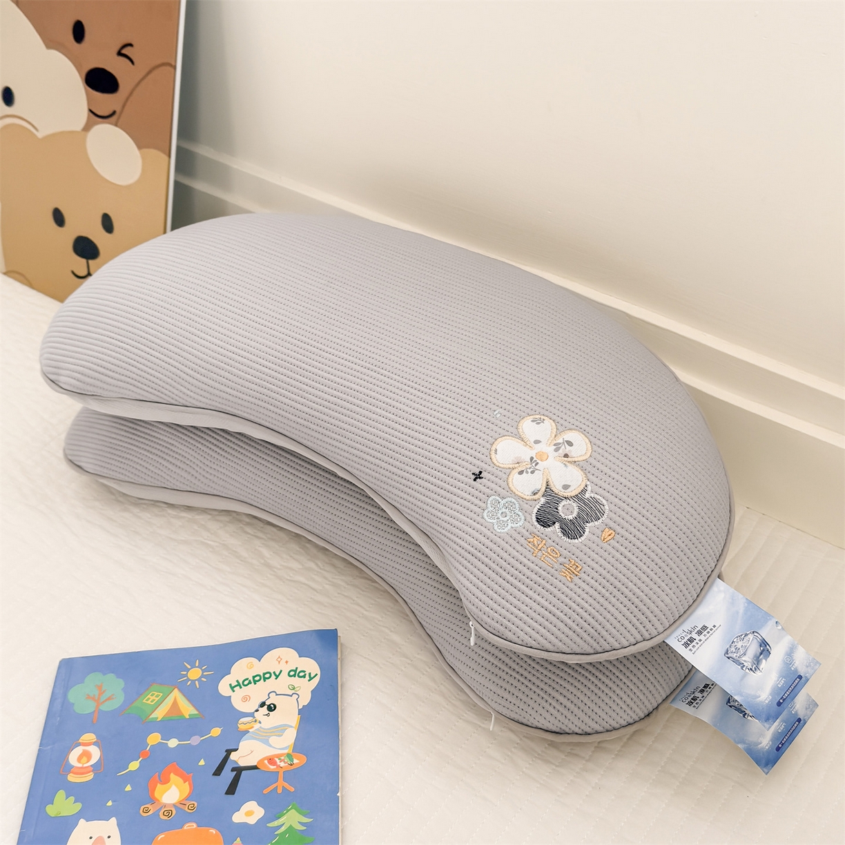 91家纺网 家纺一手货源 找家纺 麦肯锡 2026新款柔纹花眠月牙荞麦枕枕头枕芯 柔纹花眠月牙荞麦枕-灰色