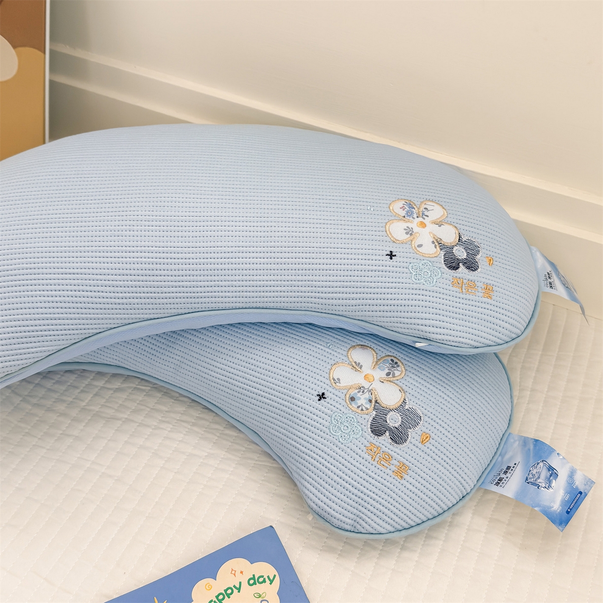 91家纺网 家纺一手货源 找家纺 麦肯锡 2026新款柔纹花眠月牙荞麦枕枕头枕芯 柔纹花眠月牙荞麦枕-蓝色