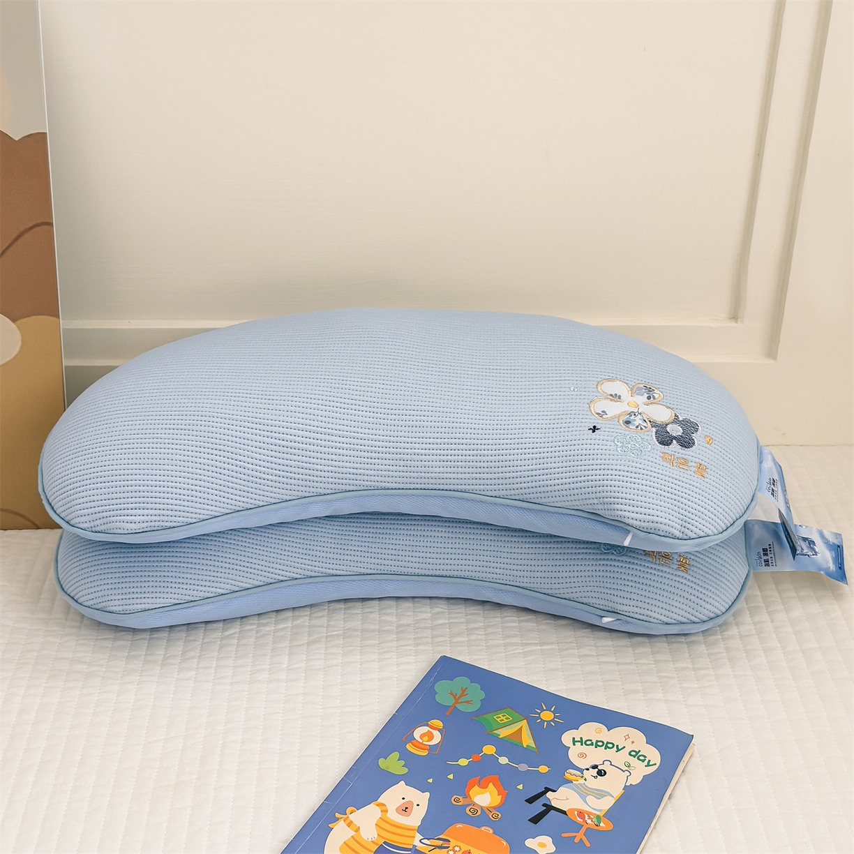 91家纺网 家纺一手货源 找家纺 麦肯锡 2026新款柔纹花眠月牙荞麦枕枕头枕芯 柔纹花眠月牙荞麦枕-蓝色