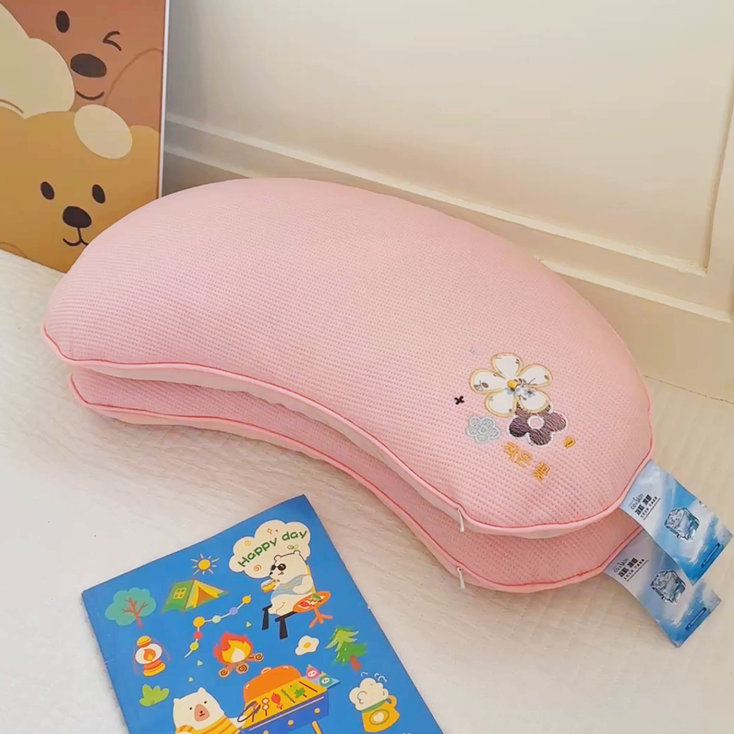 91家纺网 家纺一手货源 找家纺 （总）麦肯锡 2026新款柔纹花眠月牙荞麦枕枕头枕芯