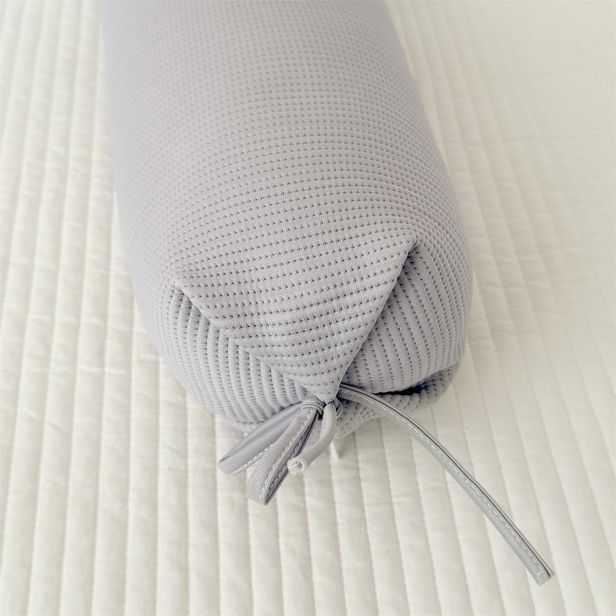 91家纺网 家纺一手货源 找家纺 麦肯锡 2026新款柔纹花眠糖果荞麦枕枕头枕芯 柔纹花眠糖果荞麦枕-灰色