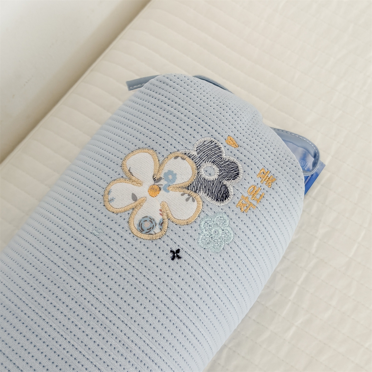 91家纺网 家纺一手货源 找家纺 麦肯锡 2026新款柔纹花眠糖果荞麦枕枕头枕芯 柔纹花眠糖果荞麦枕-蓝色