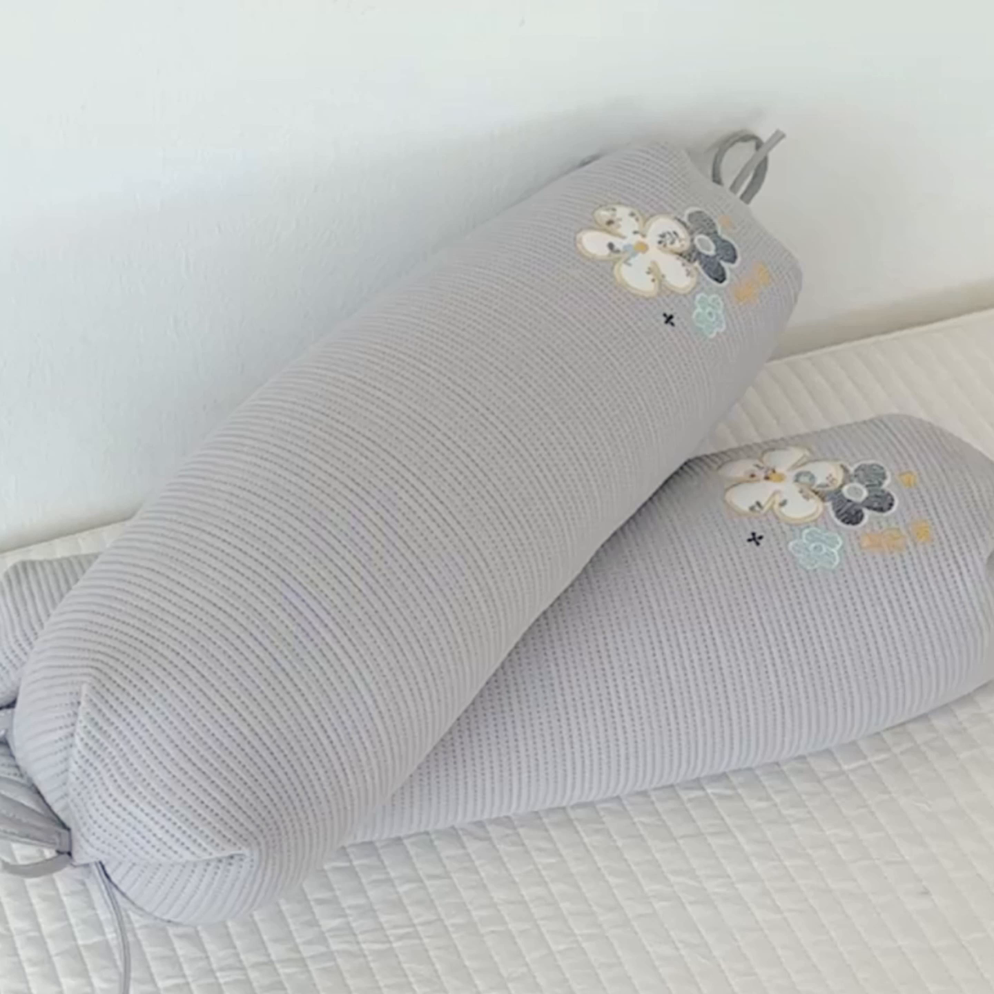 91家纺网 家纺一手货源 找家纺 麦肯锡 2026新款柔纹花眠糖果荞麦枕枕头枕芯 柔纹花眠糖果荞麦枕-灰色