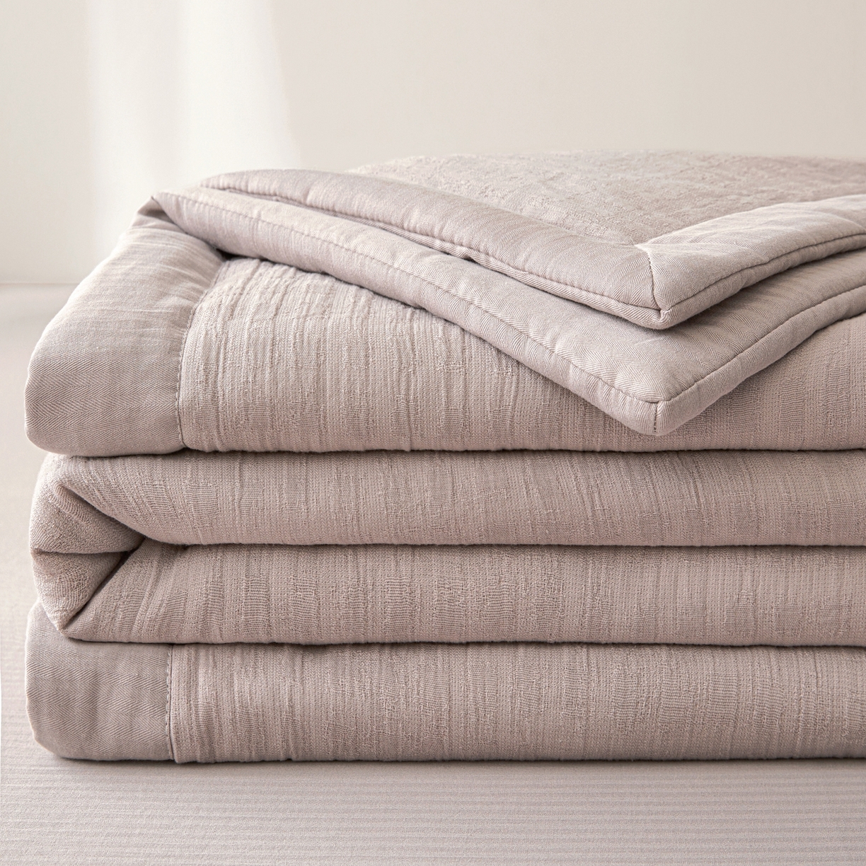 91家纺网 家纺一手货源 找家纺 乐家毛巾被（工厂自产自销） 2026新款A类三层全棉大提花大豆纤维夏被夏凉被空调被 格韵