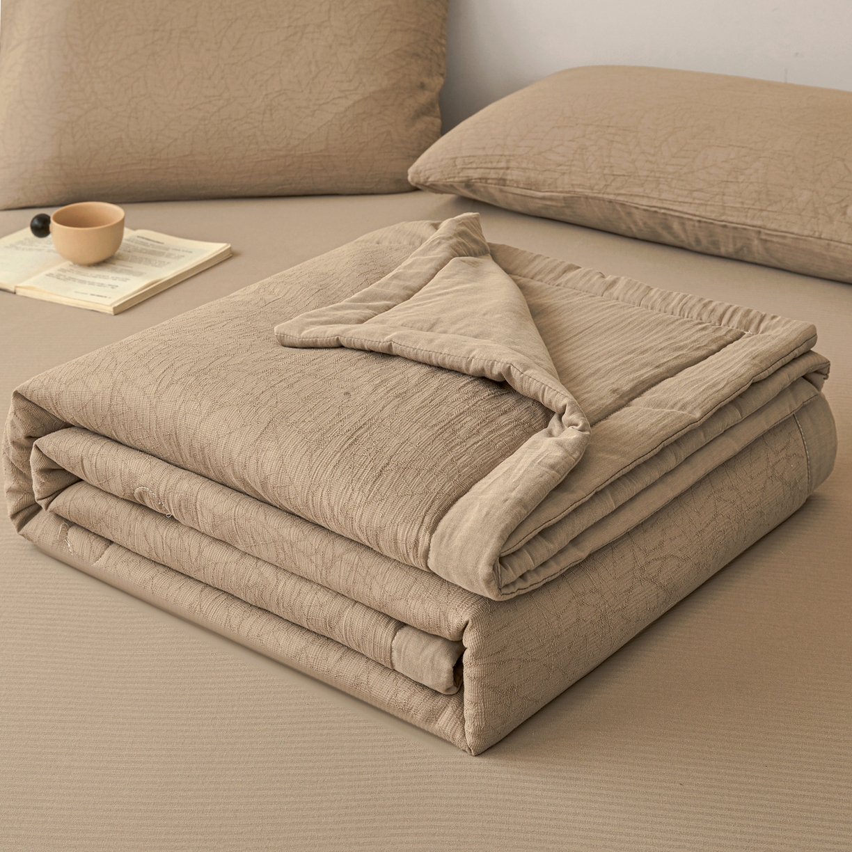 91家纺网 家纺一手货源 找家纺 乐家毛巾被（工厂自产自销） 2026新款A类三层全棉大提花大豆纤维夏被夏凉被空调被 梦境