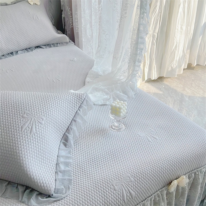 91家纺网 家纺一手货源 找家纺 恋尚羽家纺 2026新款高分子PE凉泡泡大床裙凉感席波浪冰豆豆凉席席子三件套-蝴蝶结系列 蝴蝶结-灰色