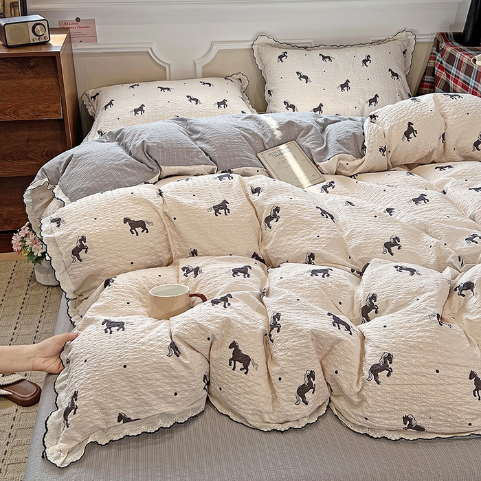 91家纺网 家纺一手货源 找家纺 梦莱斯 2026新款印花夏被四件套 奔腾小马