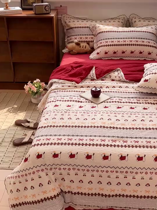 91家纺网 家纺一手货源 找家纺 梦莱斯 2026新款印花夏被四件套 费尔岛小狗