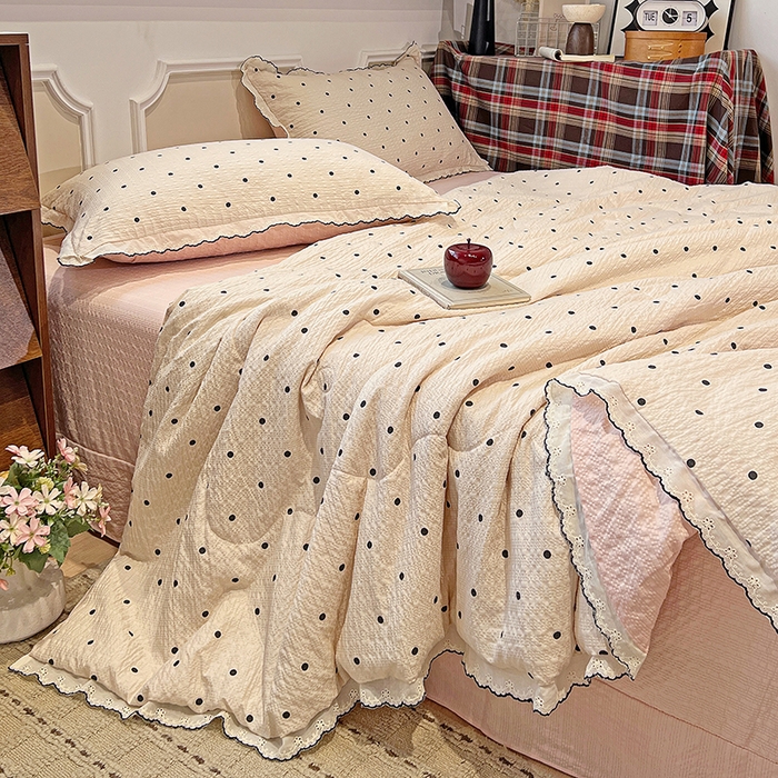 91家纺网 家纺一手货源 找家纺 梦莱斯 2026新款印花夏被四件套 粉波点