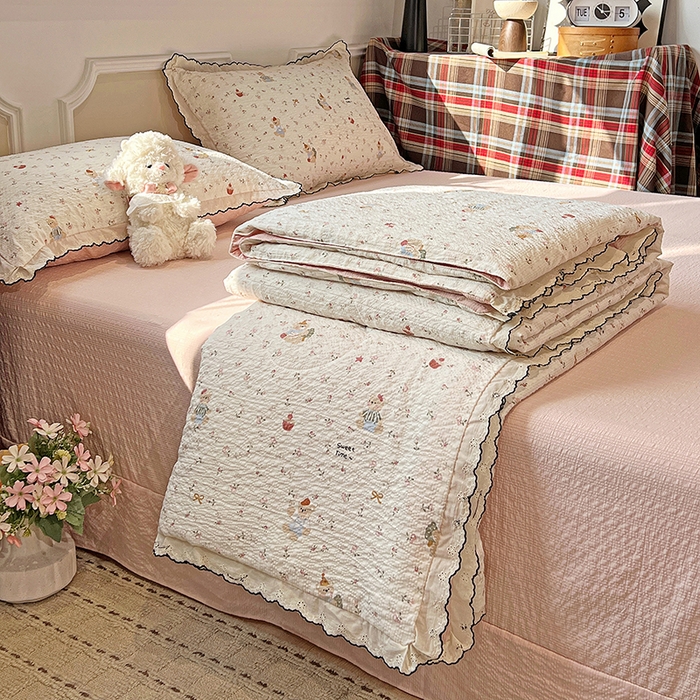 91家纺网 家纺一手货源 找家纺 梦莱斯 2026新款印花夏被四件套 可爱小熊