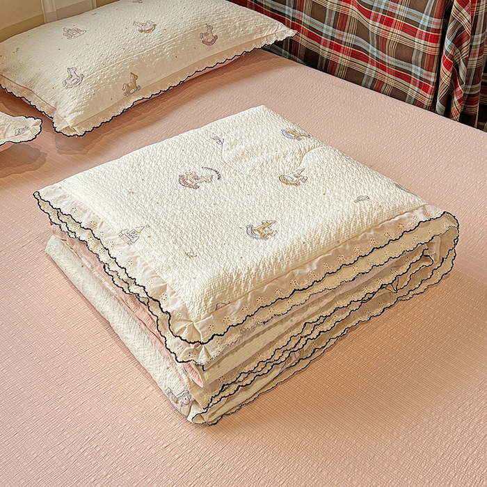 91家纺网 家纺一手货源 找家纺 梦莱斯 2026新款印花夏被四件套 旋转木马