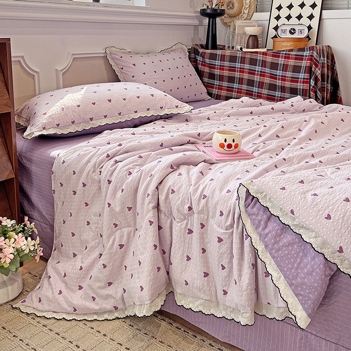 91家纺网 家纺一手货源 找家纺 梦莱斯 2026新款印花夏被四件套 紫色爱心