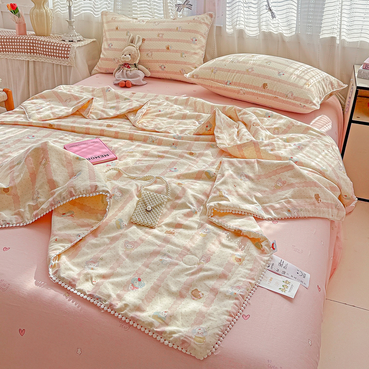 91家纺网 家纺一手货源 找家纺 优被业 2026新款全棉韩式小球球款大豆夏被，夏被四件套，空调被（加微信送买家秀） 彩虹喵喵