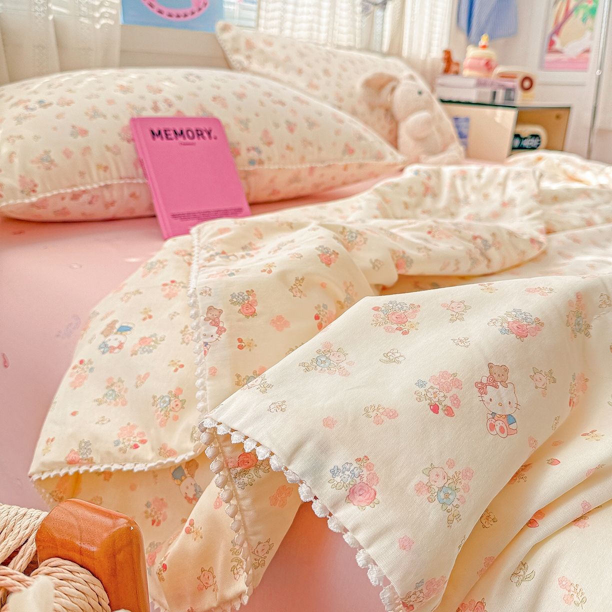 91家纺网 家纺一手货源 找家纺 优被业 2026新款全棉韩式小球球款大豆夏被，夏被四件套，空调被（加微信送买家秀） 粉花KT