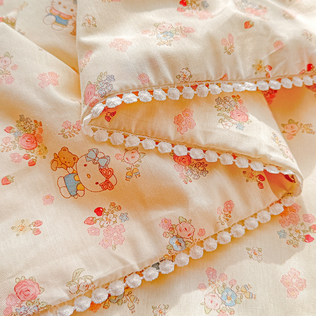 91家纺网 家纺一手货源 找家纺 优被业 2026新款全棉韩式小球球款大豆夏被，夏被四件套，空调被（加微信送买家秀） 粉花KT