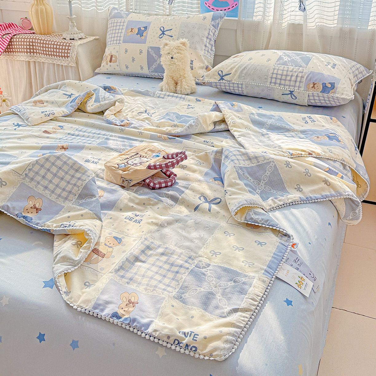 91家纺网 家纺一手货源 找家纺 优被业 2026新款全棉韩式小球球款大豆夏被，夏被四件套，空调被（加微信送买家秀） 海浪摇篮