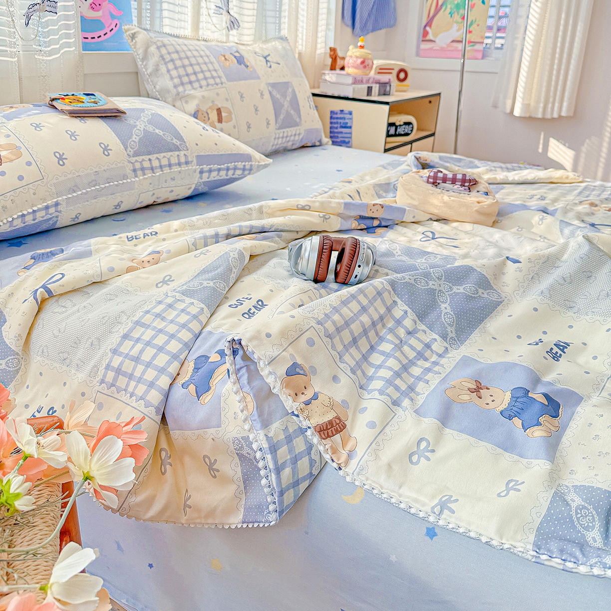 91家纺网 家纺一手货源 找家纺 优被业 2026新款全棉韩式小球球款大豆夏被，夏被四件套，空调被（加微信送买家秀） 海浪摇篮