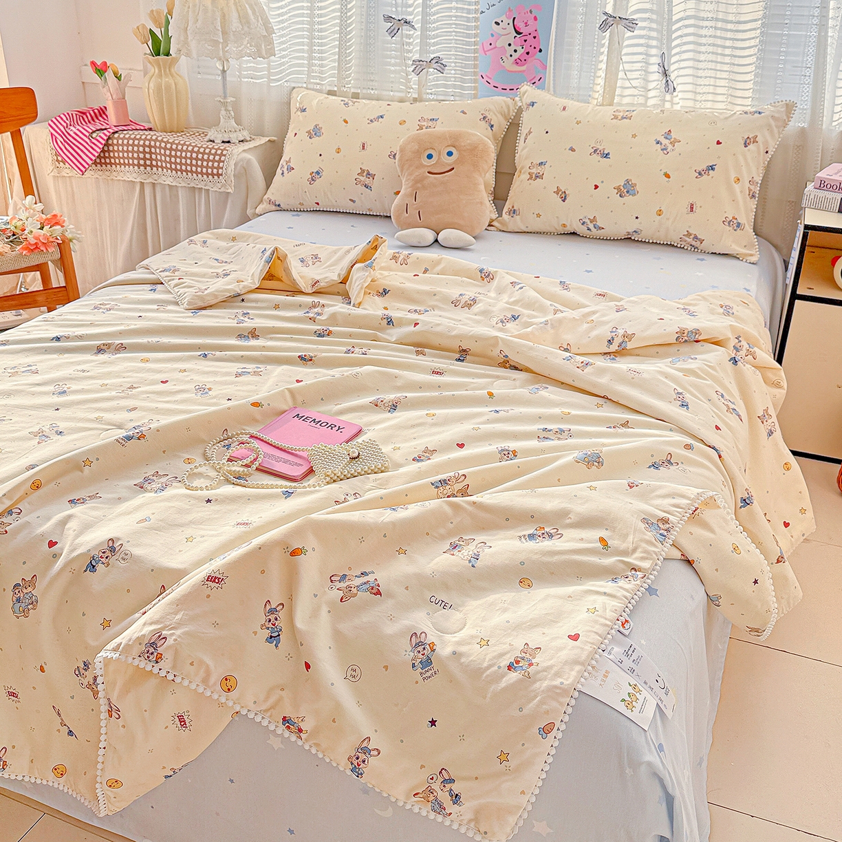 91家纺网 家纺一手货源 找家纺 优被业 2026新款全棉韩式小球球款大豆夏被，夏被四件套，空调被（加微信送买家秀） 狐兔奇遇记