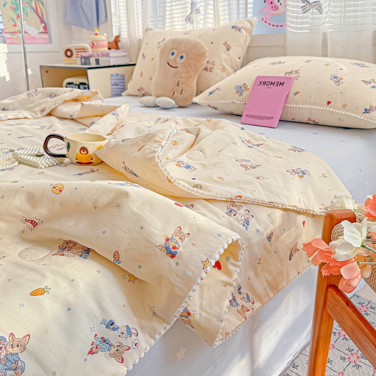 91家纺网 家纺一手货源 找家纺 优被业 2026新款全棉韩式小球球款大豆夏被，夏被四件套，空调被（加微信送买家秀） 狐兔奇遇记