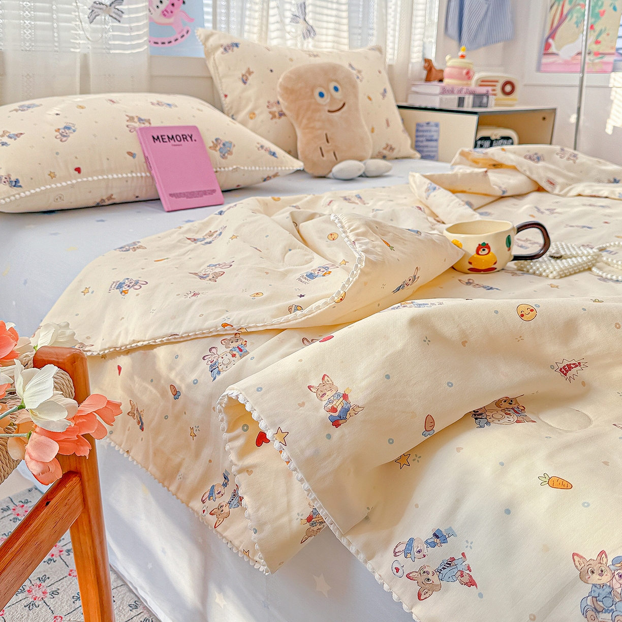 91家纺网 家纺一手货源 找家纺 优被业 2026新款全棉韩式小球球款大豆夏被，夏被四件套，空调被（加微信送买家秀） 狐兔奇遇记