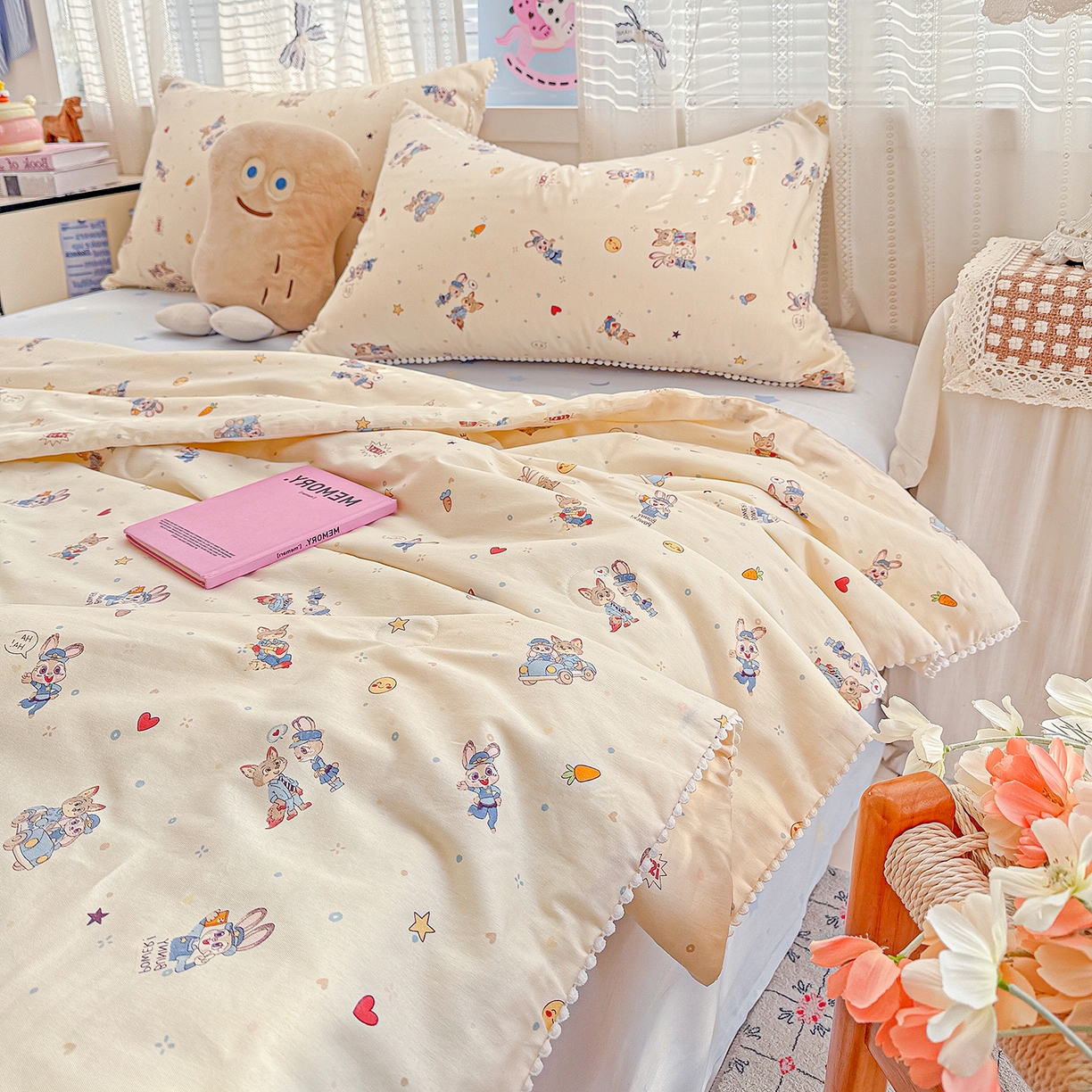 91家纺网 家纺一手货源 找家纺 优被业 2026新款全棉韩式小球球款大豆夏被，夏被四件套，空调被（加微信送买家秀） 狐兔奇遇记