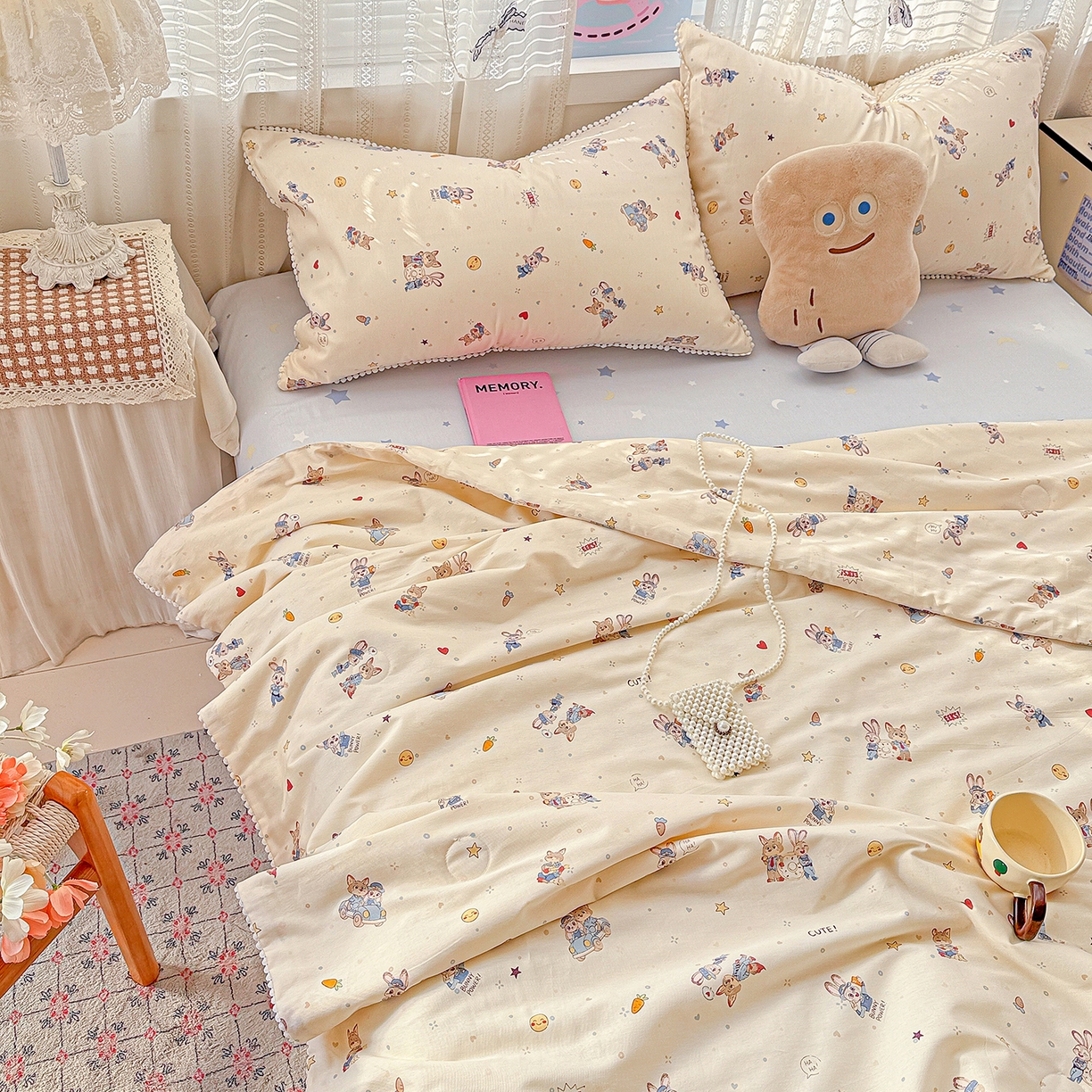 91家纺网 家纺一手货源 找家纺 优被业 2026新款全棉韩式小球球款大豆夏被，夏被四件套，空调被（加微信送买家秀） 狐兔奇遇记