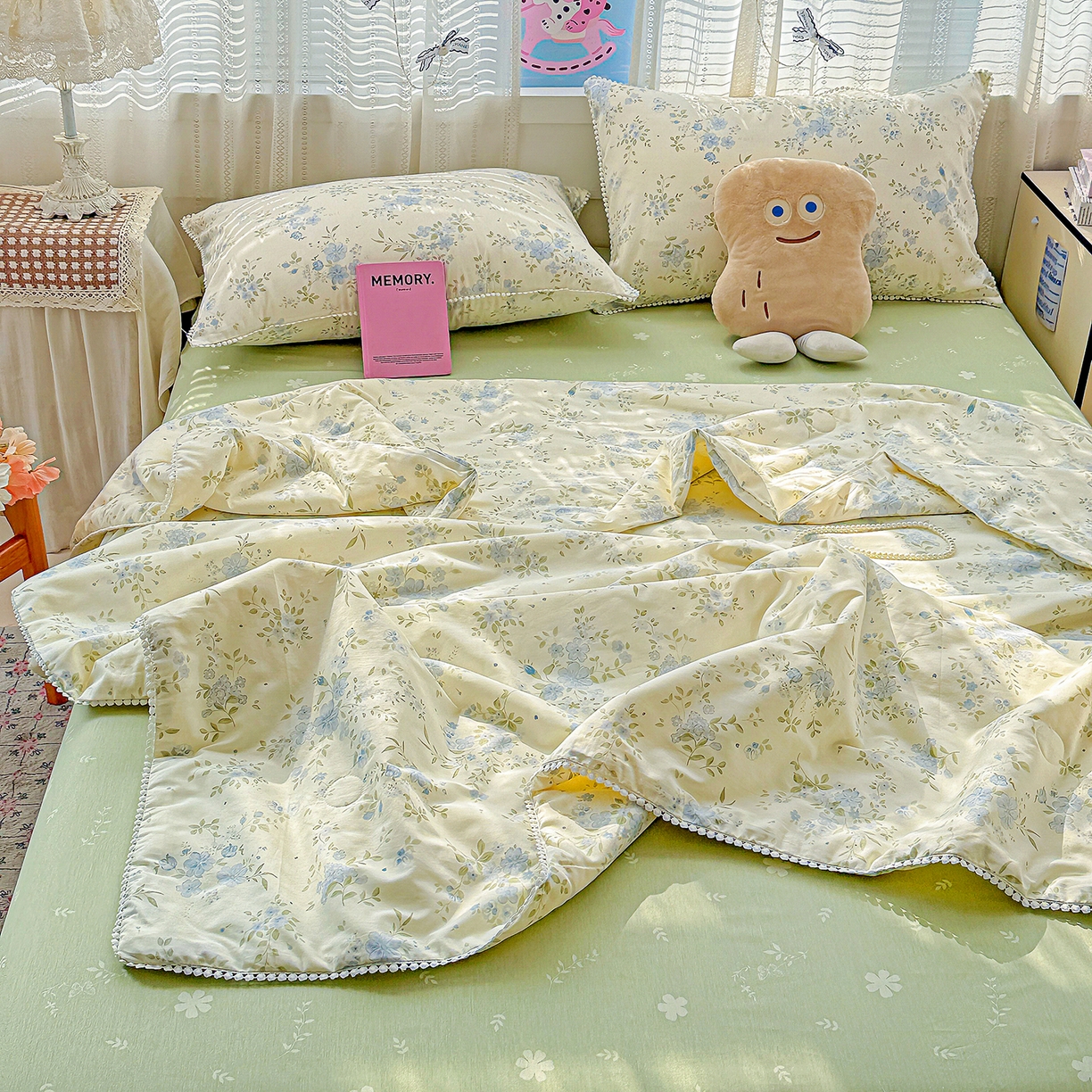 91家纺网 家纺一手货源 找家纺 优被业 2026新款全棉韩式小球球款大豆夏被，夏被四件套，空调被（加微信送买家秀） 蓝絮花