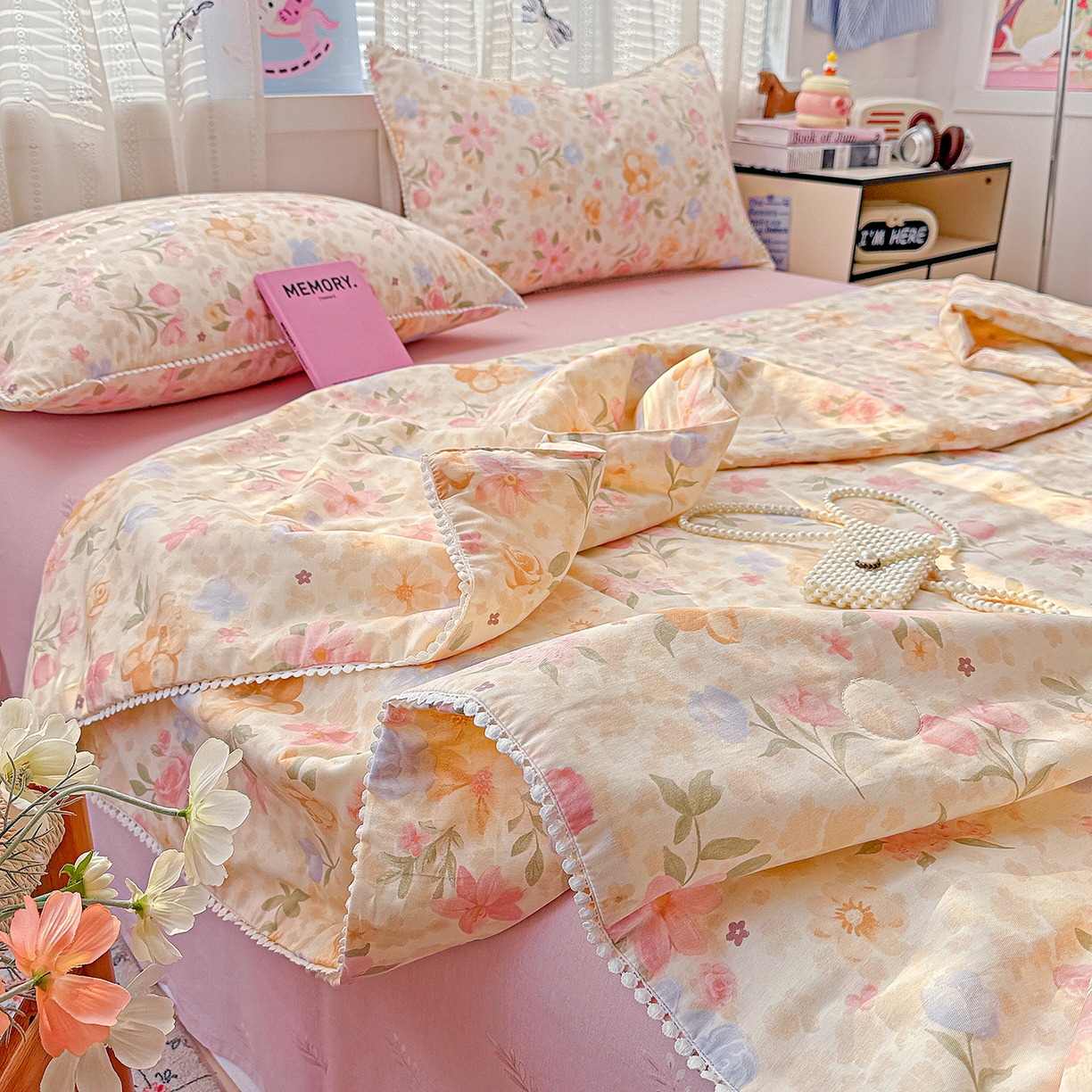 91家纺网 家纺一手货源 找家纺 优被业 2026新款全棉韩式小球球款大豆夏被，夏被四件套，空调被（加微信送买家秀） 浅樱故事