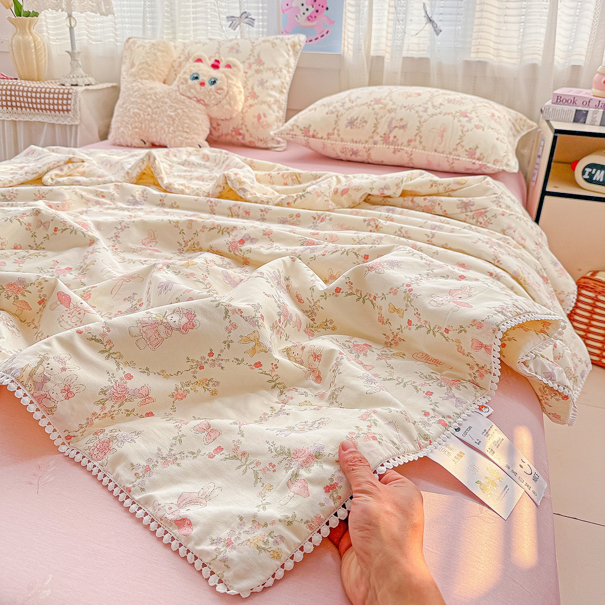 91家纺网 家纺一手货源 找家纺 优被业 2026新款全棉韩式小球球款大豆夏被，夏被四件套，空调被（加微信送买家秀） 童话花町