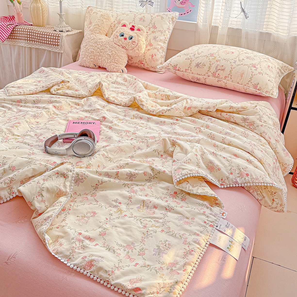 91家纺网 家纺一手货源 找家纺 优被业 2026新款全棉韩式小球球款大豆夏被，夏被四件套，空调被（加微信送买家秀） 童话花町