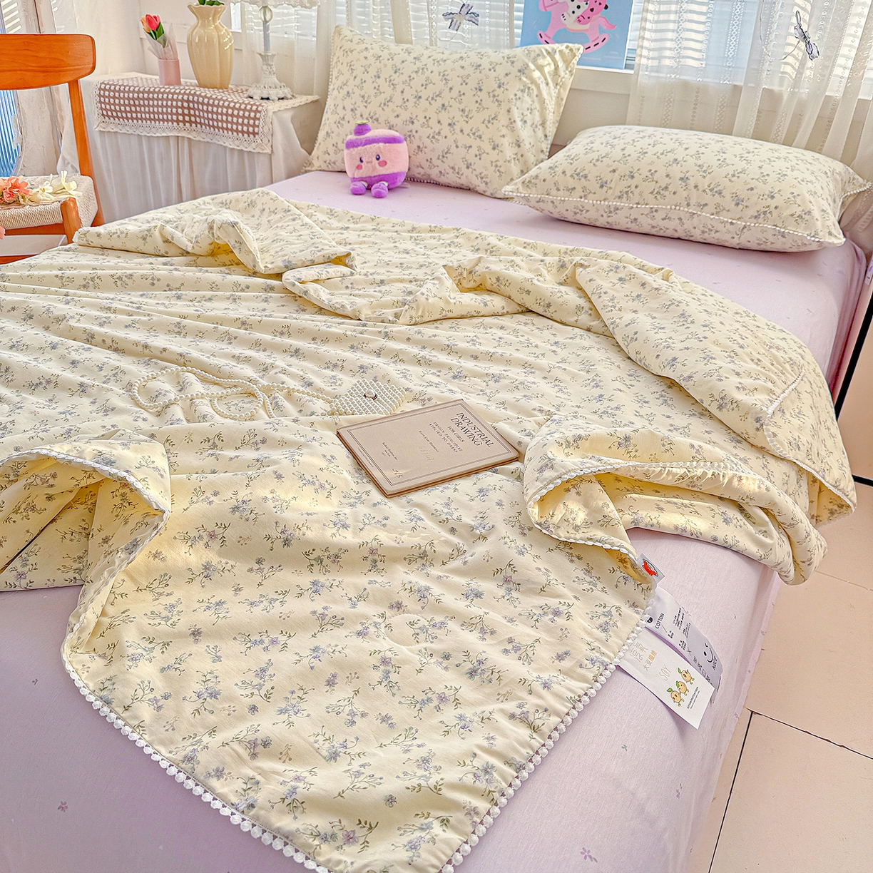 91家纺网 家纺一手货源 找家纺 优被业 2026新款全棉韩式小球球款大豆夏被，夏被四件套，空调被（加微信送买家秀） 星辰蔷薇