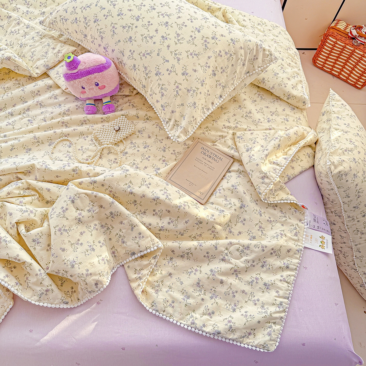 91家纺网 家纺一手货源 找家纺 优被业 2026新款全棉韩式小球球款大豆夏被，夏被四件套，空调被（加微信送买家秀） 星辰蔷薇