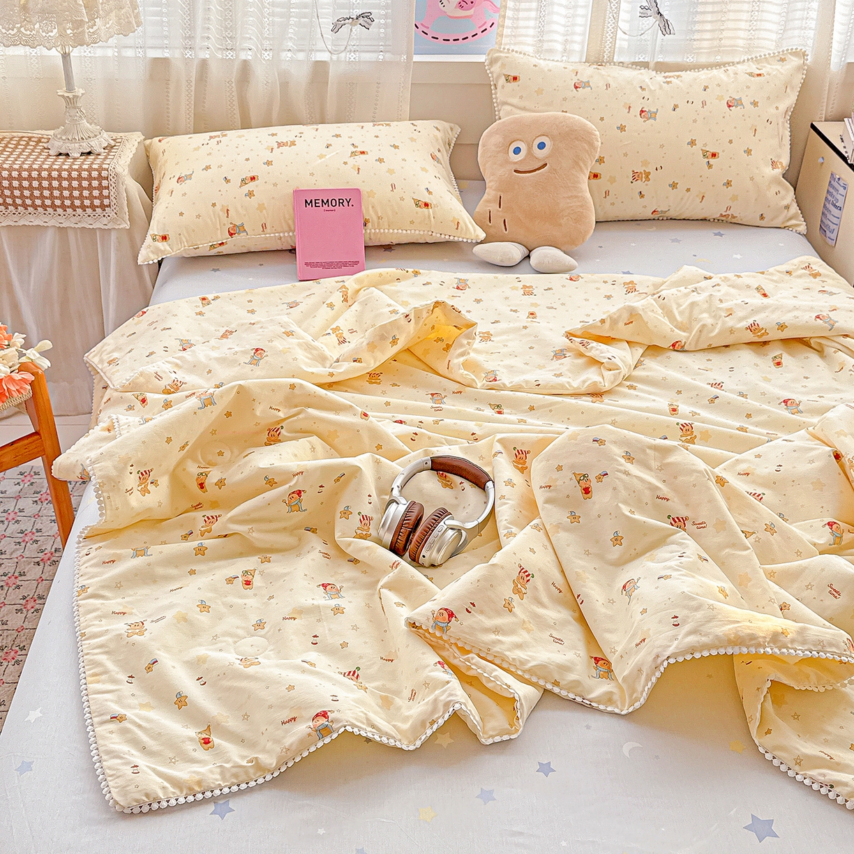 91家纺网 家纺一手货源 找家纺 优被业 2026新款全棉韩式小球球款大豆夏被，夏被四件套，空调被（加微信送买家秀） 星星小精灵