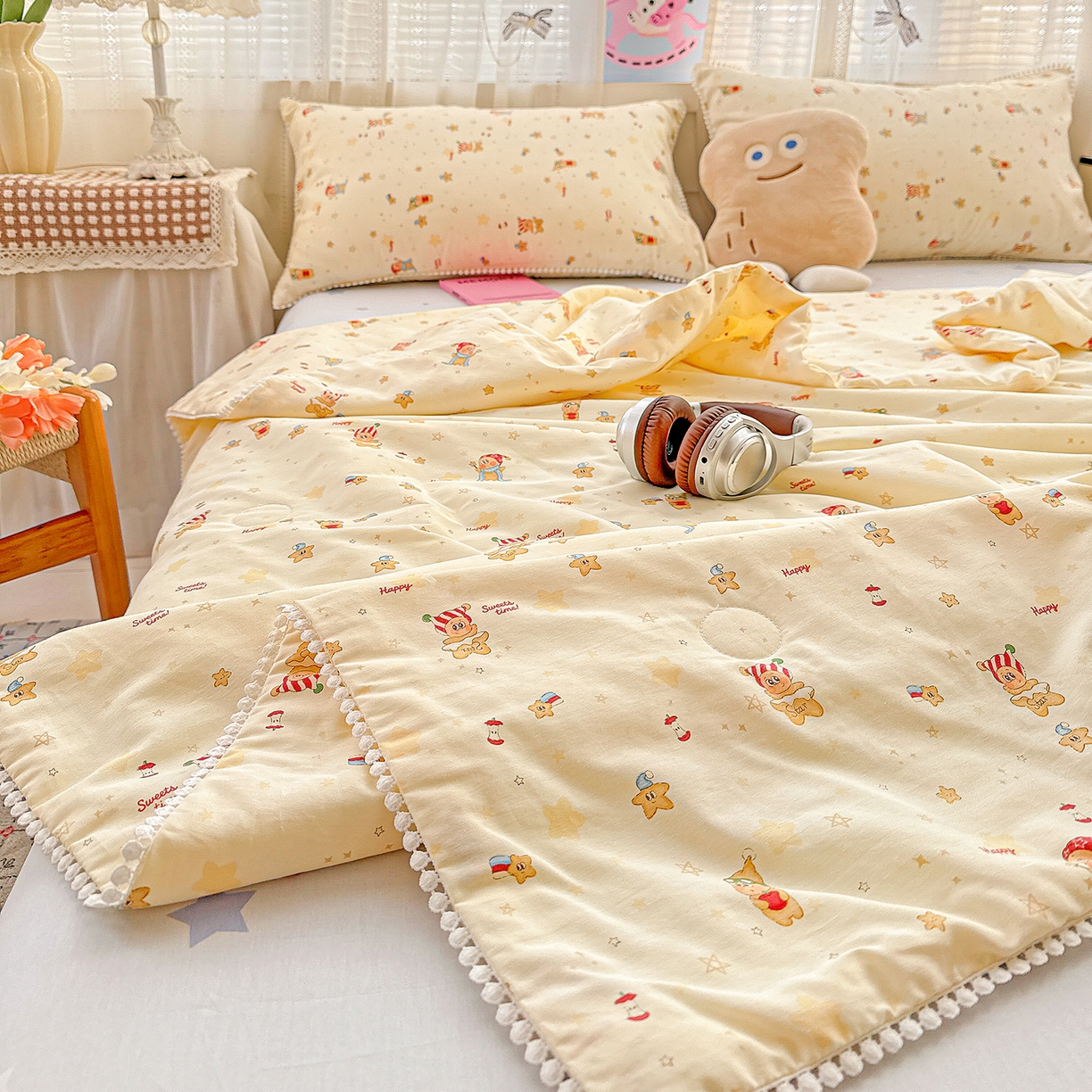 91家纺网 家纺一手货源 找家纺 优被业 2026新款全棉韩式小球球款大豆夏被，夏被四件套，空调被（加微信送买家秀） 星星小精灵