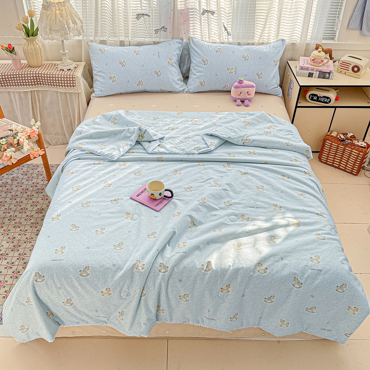 91家纺网 家纺一手货源 找家纺 优被业 2026新款全棉韩式小球球款大豆夏被，夏被四件套，空调被（加微信送买家秀） 摇摇马