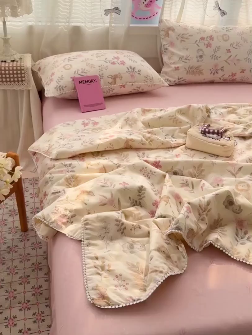 91家纺网 家纺一手货源 找家纺 优被业 2026新款全棉韩式小球球款大豆夏被，夏被四件套，空调被（加微信送买家秀） 自然手记-粉