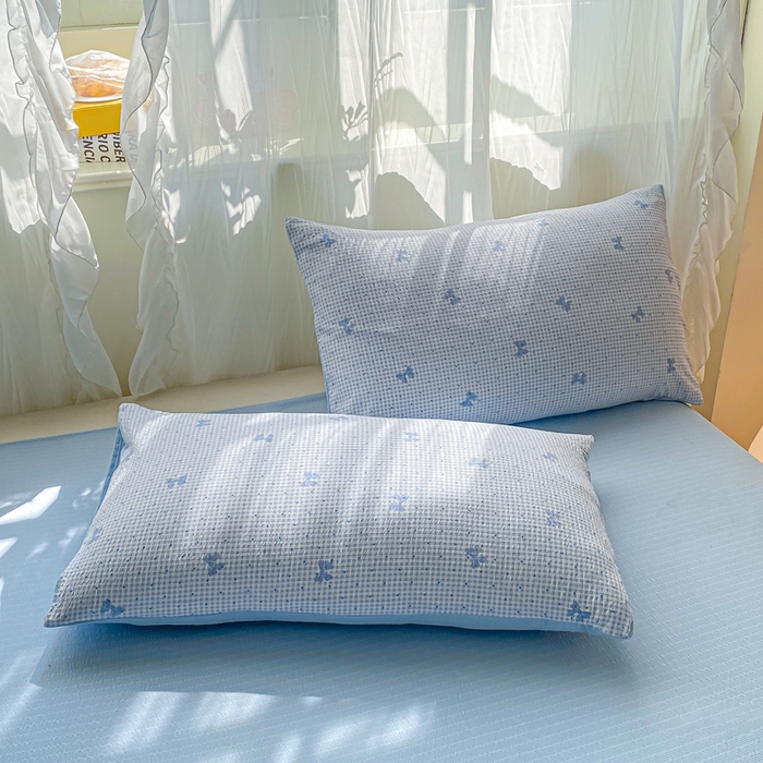 91家纺网 家纺一手货源 找家纺 爱屋及屋 2026新款泡芙棉夏被夏凉被空调被四件套 蝴蝶结蓝格