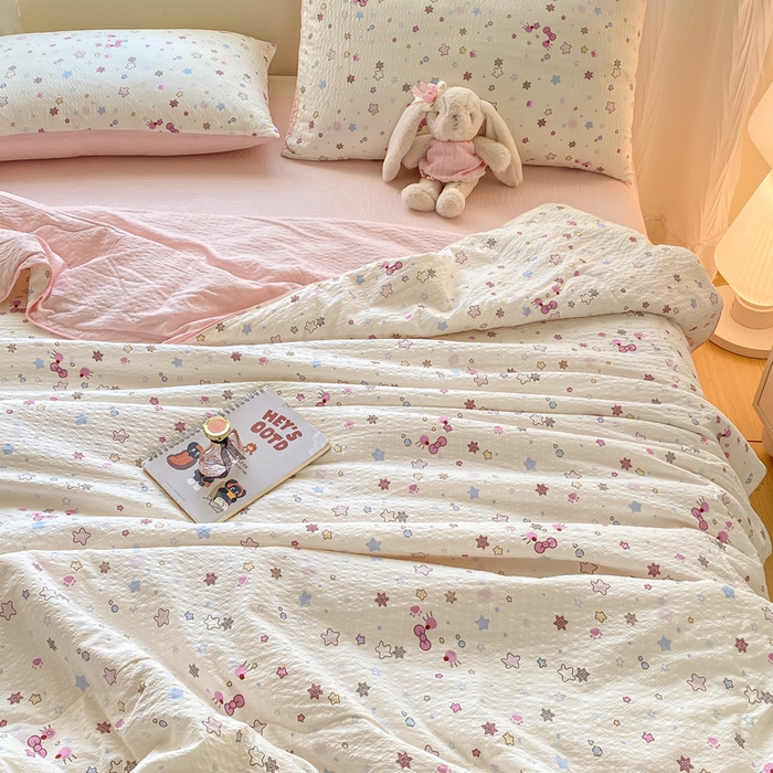 91家纺网 家纺一手货源 找家纺 爱屋及屋 2026新款泡芙棉夏被夏凉被空调被四件套 满天星