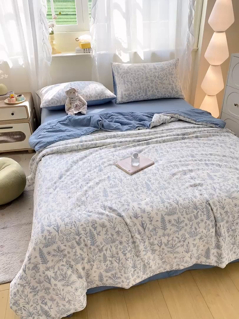91家纺网 家纺一手货源 找家纺 爱屋及屋 2026新款泡芙棉夏被夏凉被空调被四件套 浅沫