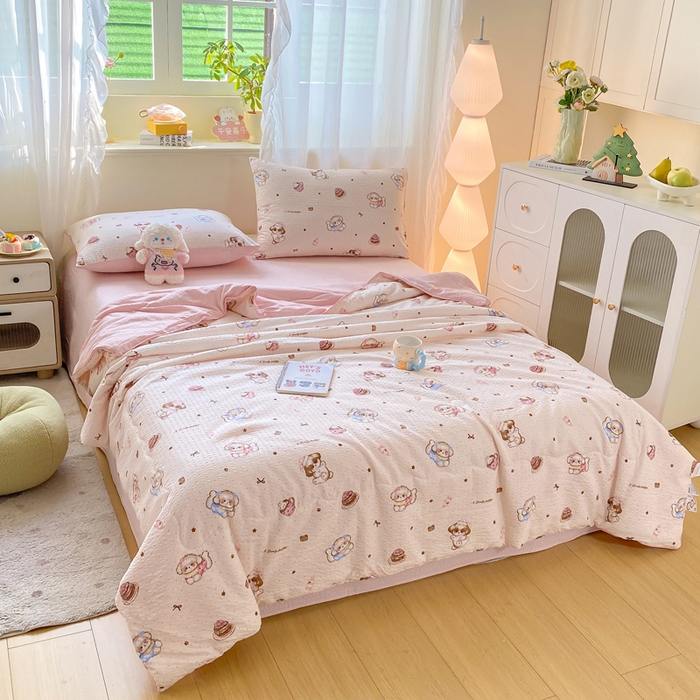 91家纺网 家纺一手货源 找家纺 爱屋及屋 2026新款泡芙棉夏被夏凉被空调被四件套 甜品萌狗