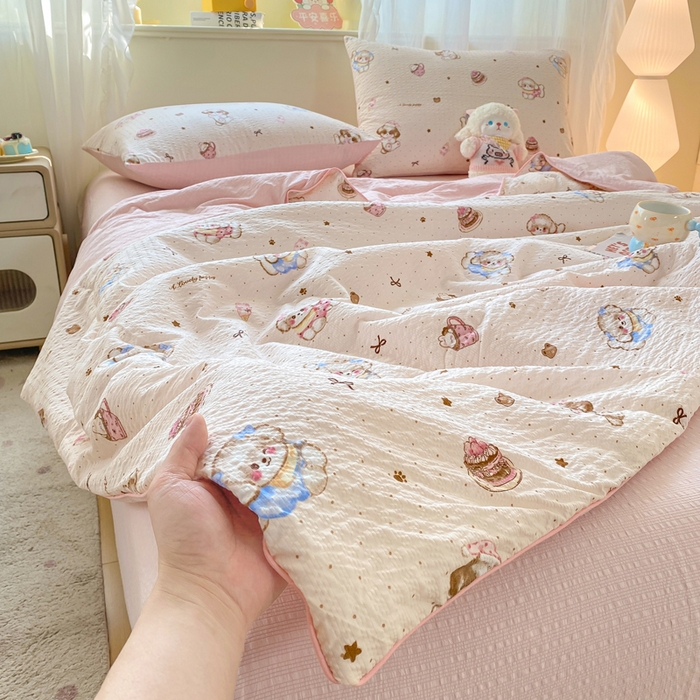 91家纺网 家纺一手货源 找家纺 爱屋及屋 2026新款泡芙棉夏被夏凉被空调被四件套 甜品萌狗