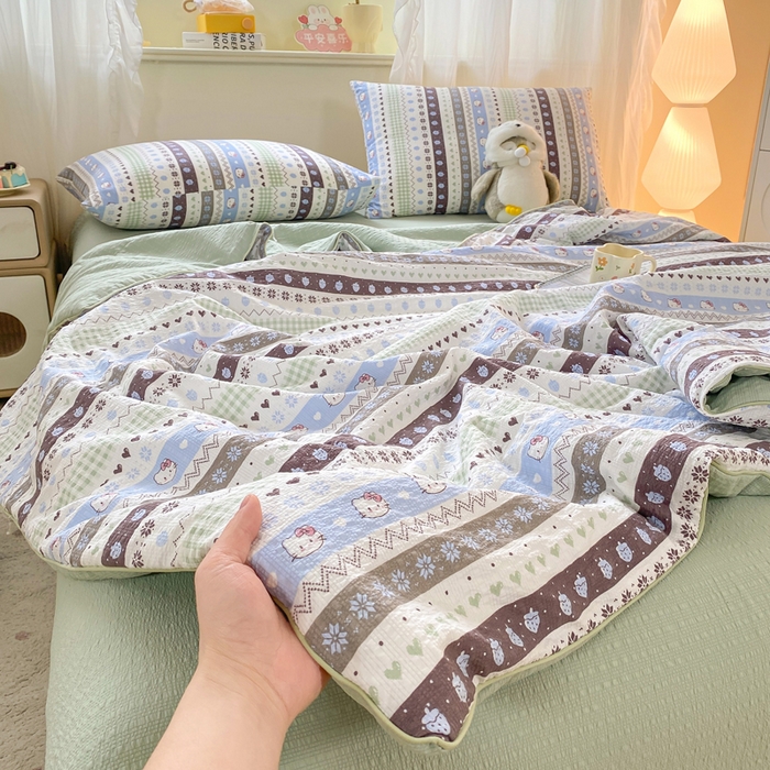 91家纺网 家纺一手货源 找家纺 爱屋及屋 2026新款泡芙棉夏被夏凉被空调被四件套 甜心凯特绿