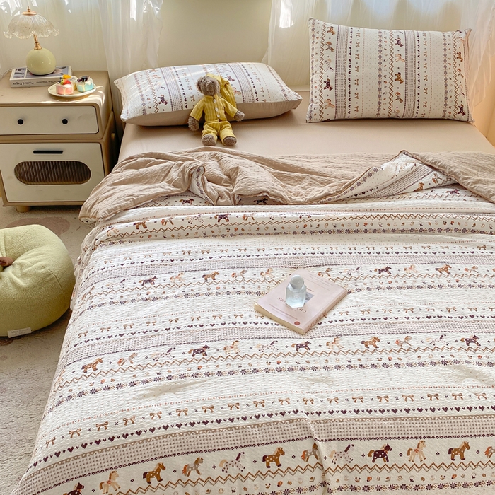 91家纺网 家纺一手货源 找家纺 爱屋及屋 2026新款泡芙棉夏被夏凉被空调被四件套 小马吉