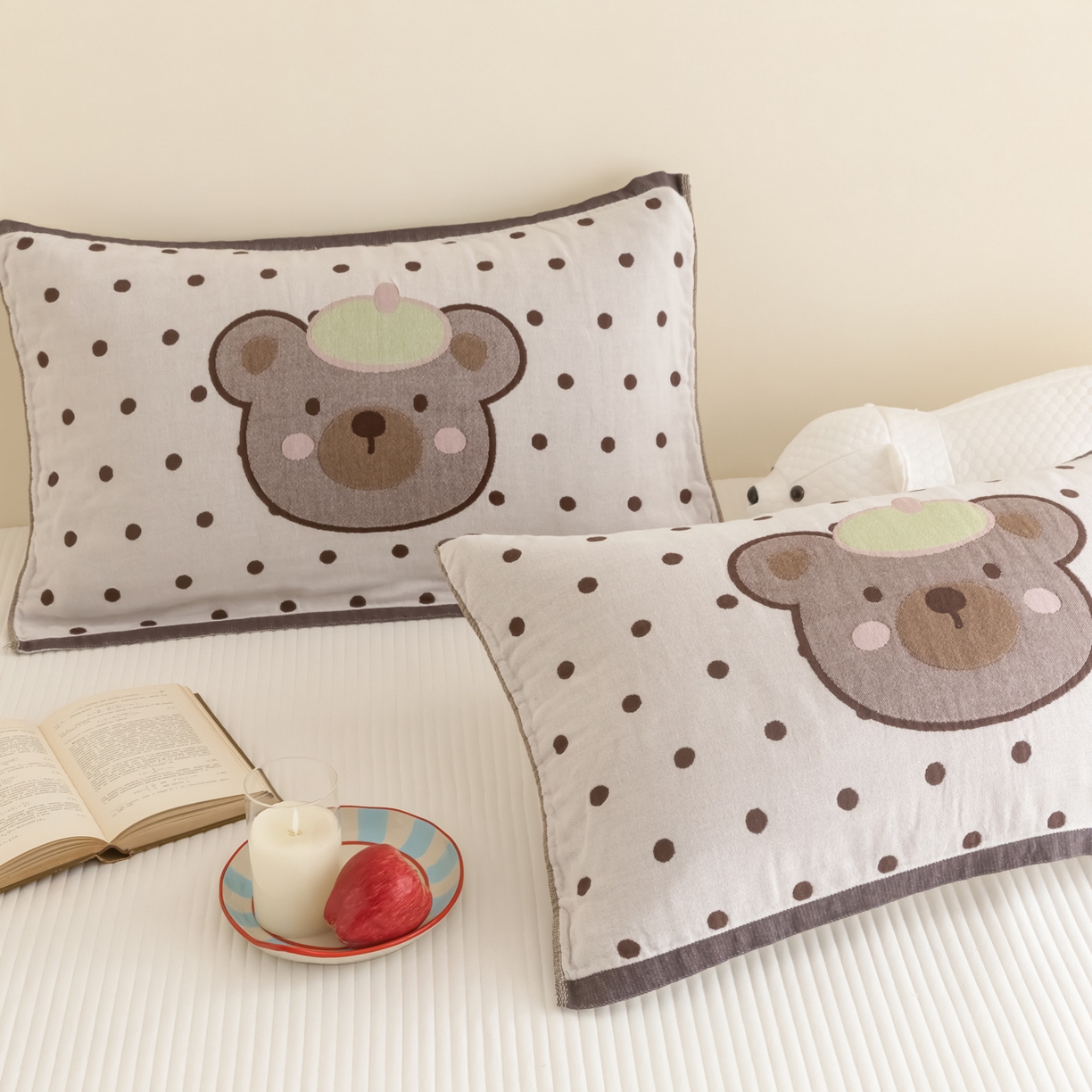 91家纺网 家纺一手货源 找家纺 乐家毛巾被（工厂自产自销） 2026新款四层色织全棉提花纱布软萌枕巾 帽子熊